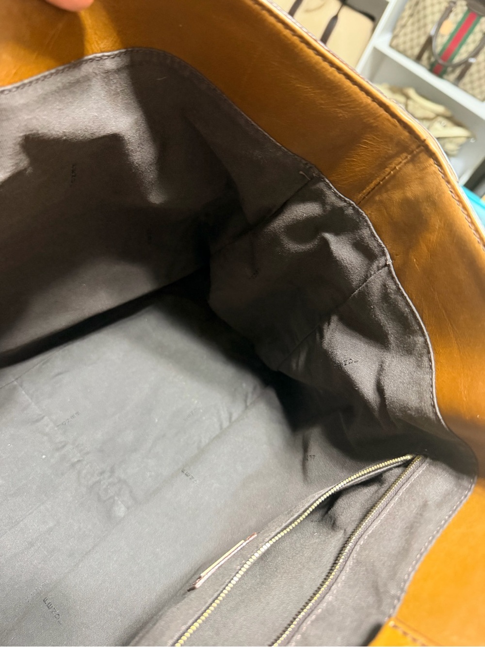 Leather tote - Picture 15 of 16